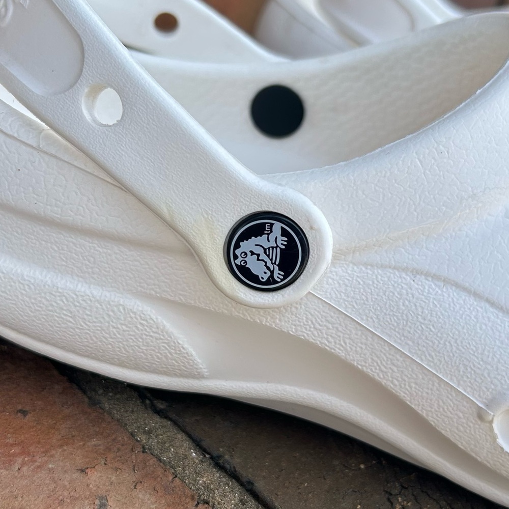 CROCS 🐊 Men’s size 6 Women’s size 8 Bright  White Slip On Shoes - Picture 8 of 16